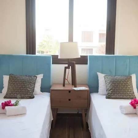 Nirvana Seafront أيا نابا