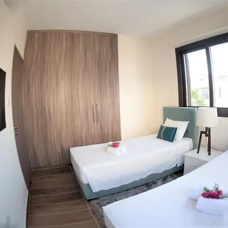 فيلة Nirvana Seafront أيا نابا